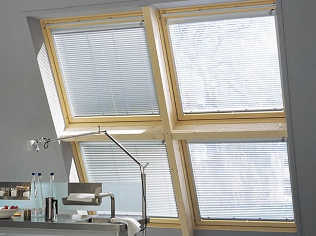 VELUX, ROTA ve FAKRO Tavan Camları İçin Özel Perde Sistemleri