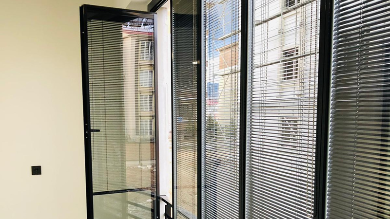 Isıcam Arası Jaluzi Perde ile Modern ve Fonksiyonel Cam Çözümleri