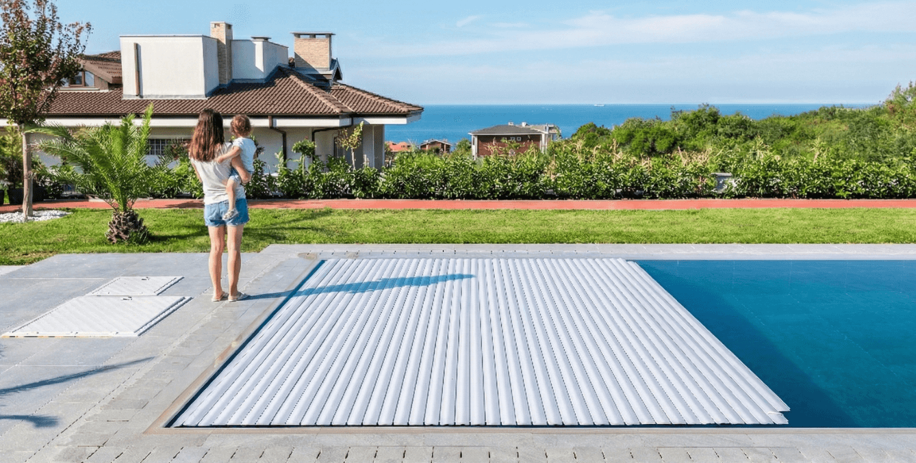 Dalgıç Tipi Havuz Panjuru